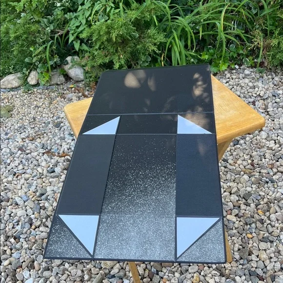 Lululemon Special Edition Magnetic Box NEW - Picture 3 of 5